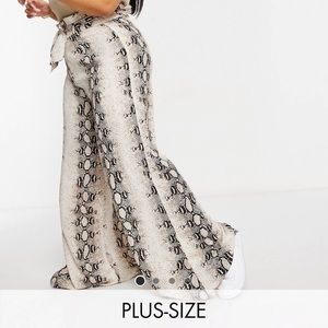 Wide leg Plus snake skin Pants